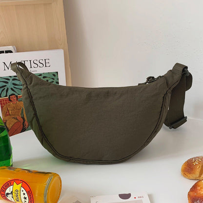 BerlinGlamour Halbmond Tasche Schick Modern Frauenhandtasche