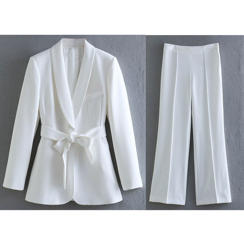 Eleganter Damenanzug 2-teilig mit Blazer und Hose
