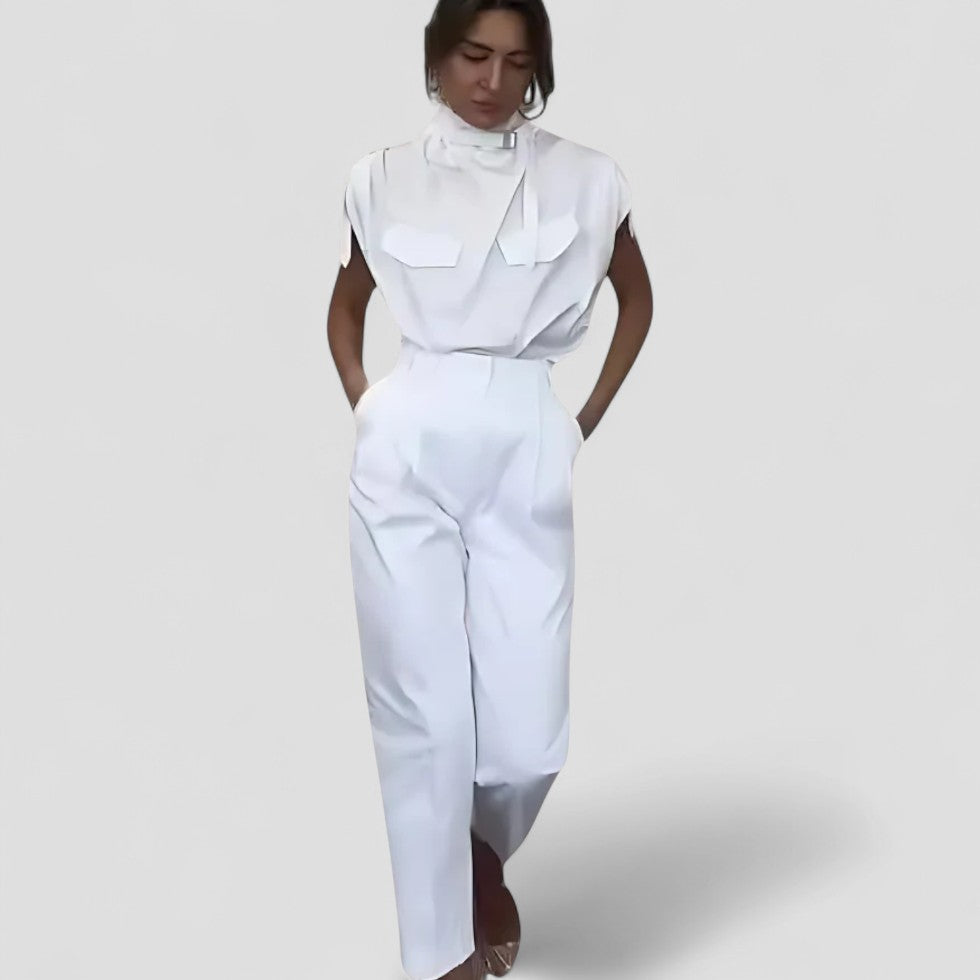 Ärmelloser Jumpsuit mit Gürtel und Taschen für Damen 1