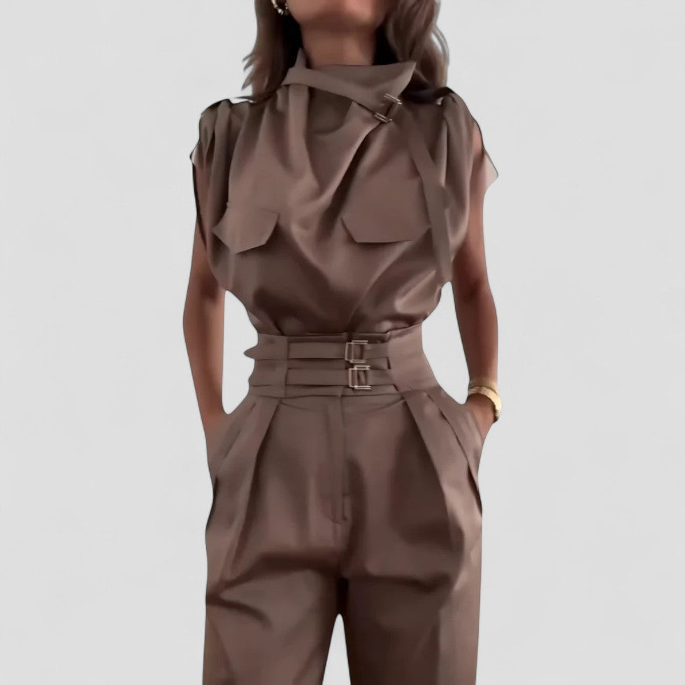 Ärmelloser Jumpsuit mit Gürtel und Taschen für Damen 4