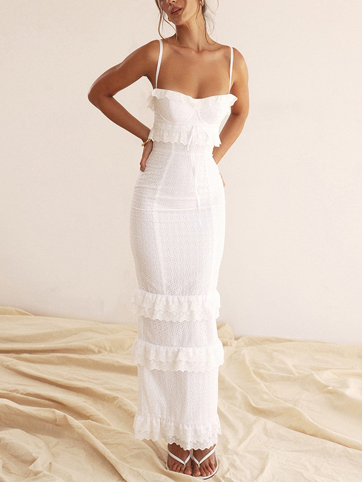 Weißes Spitzenkleid Rüschen romantisch Elegant