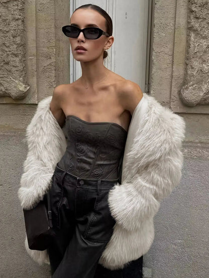 Macy | Weicher Kunstpelz-Mantel im Oversize-Look Zendoo.de