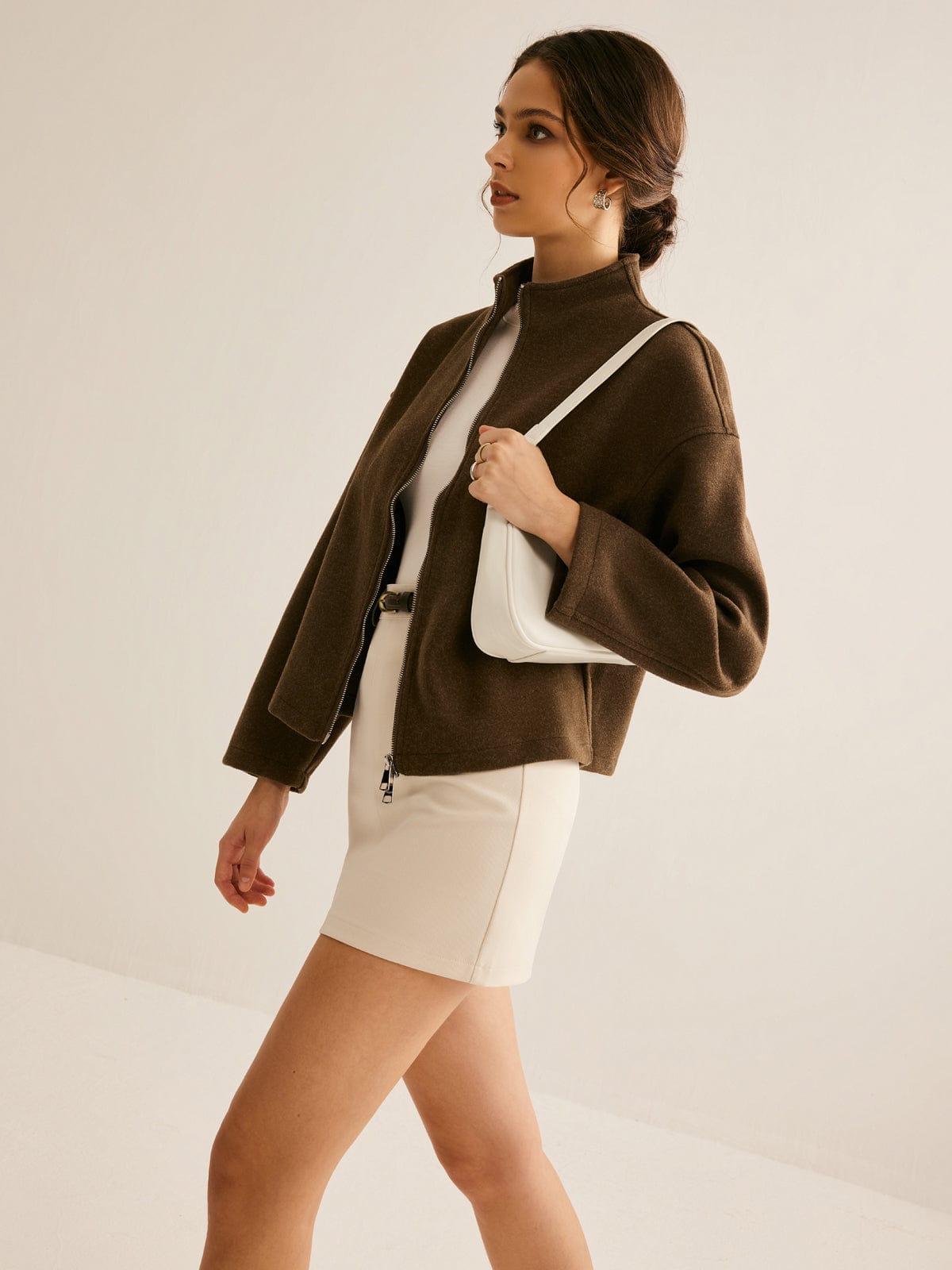 Kurze Lederjacke Braun Stehkragen Elegant