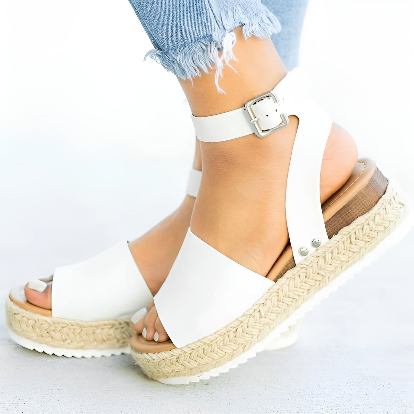 Komfortable und elegante orthopädische Damensandalen für jeden Tag
