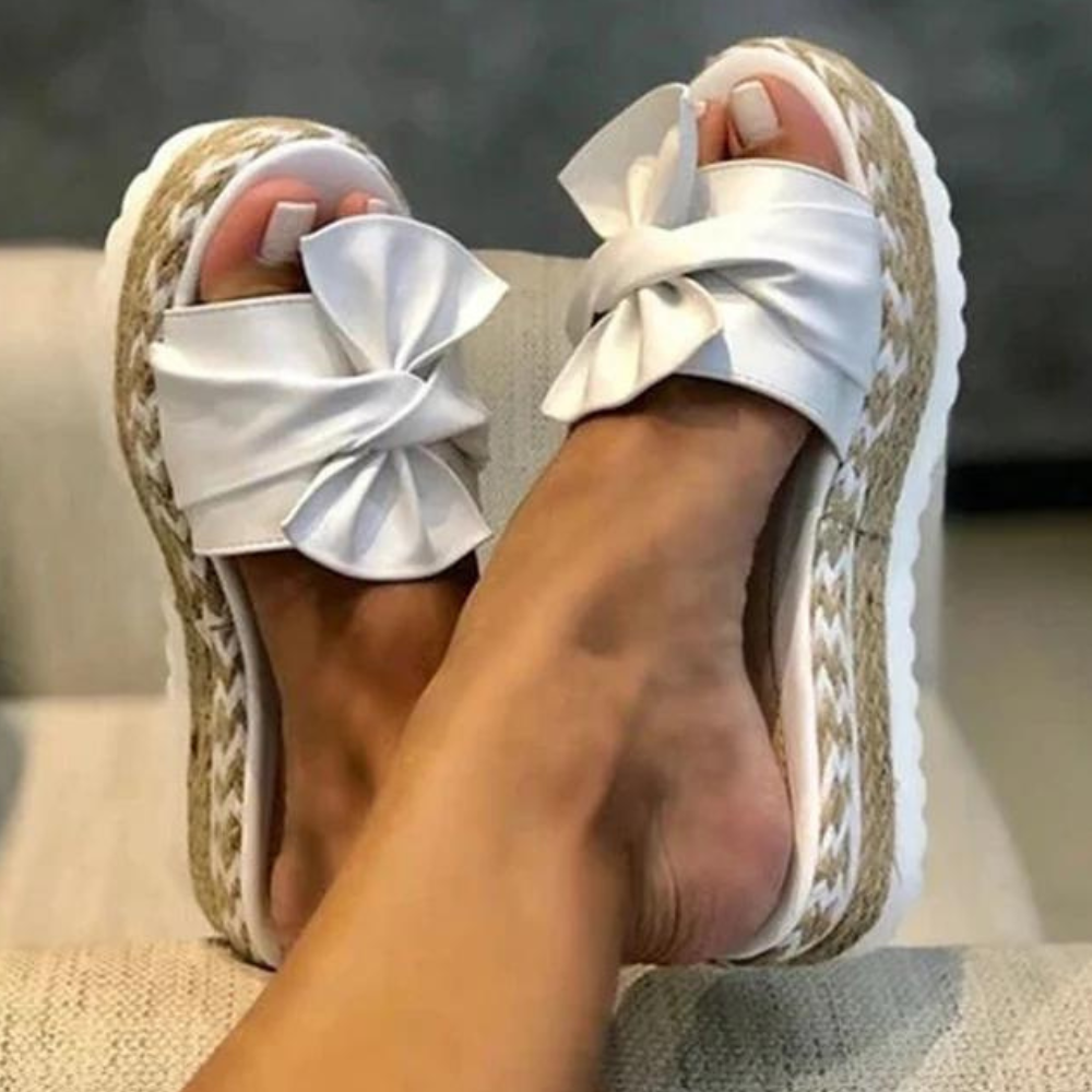 Elegante Damensandalen von Irma mit modischer Schleife