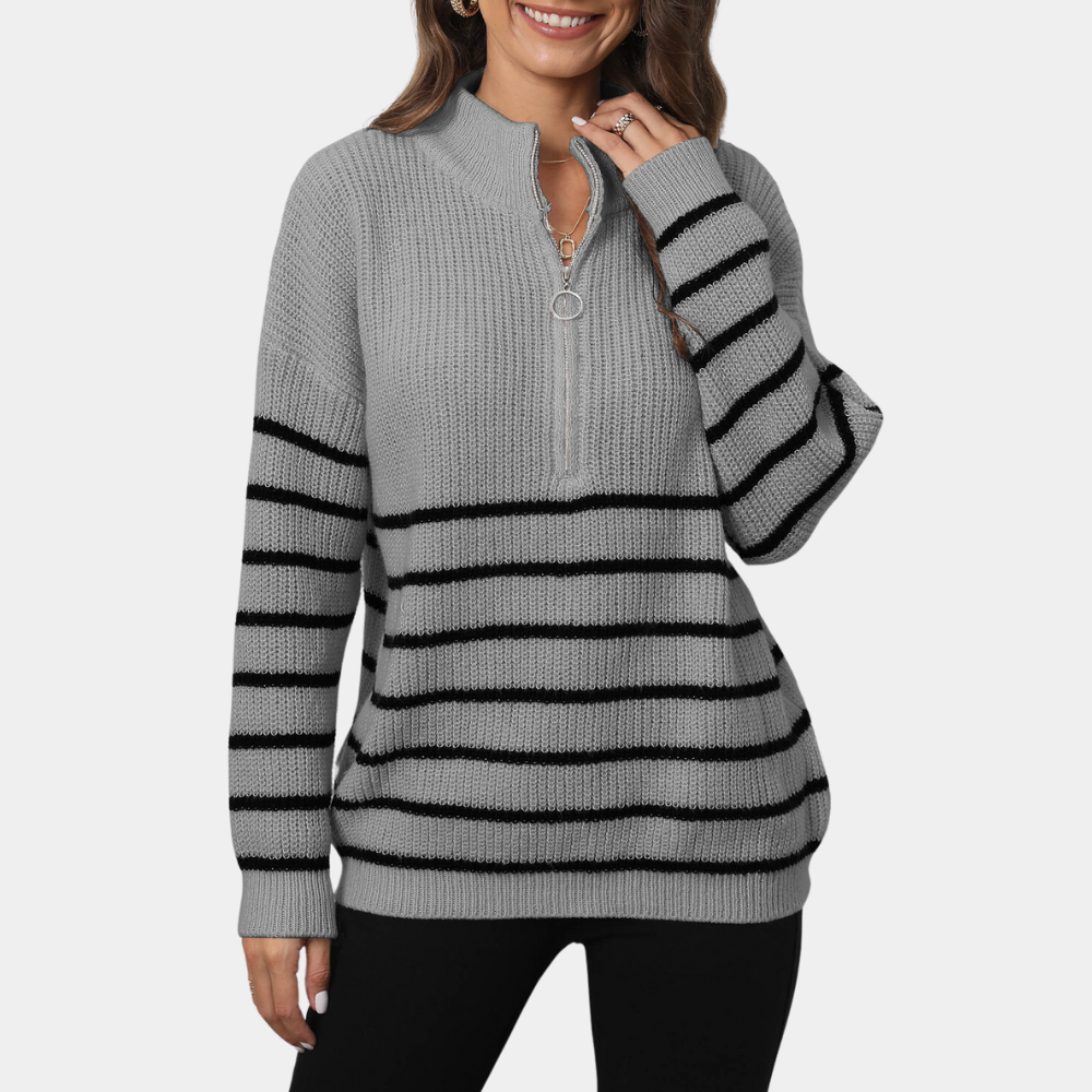 Damen-Pullover Nydia:  Lockerer gestreifter Strickpullover mit kurzem Reißverschluss