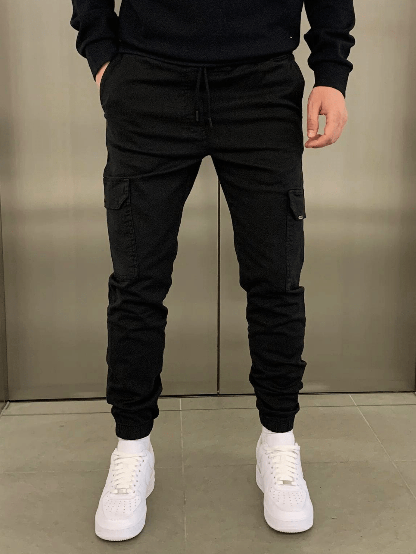 Herren Jogger Slim Fit mit Kordelzug und Taschen - BerlinGlamour