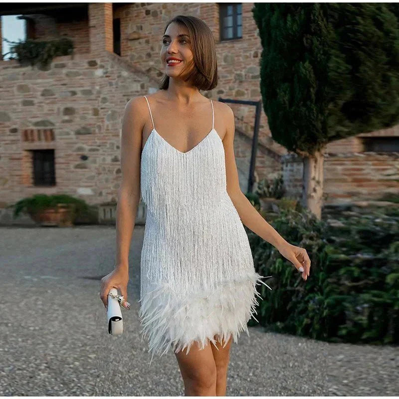 Kurzes Partykleid mit Federn Spagettiträger - BerlinGlamour