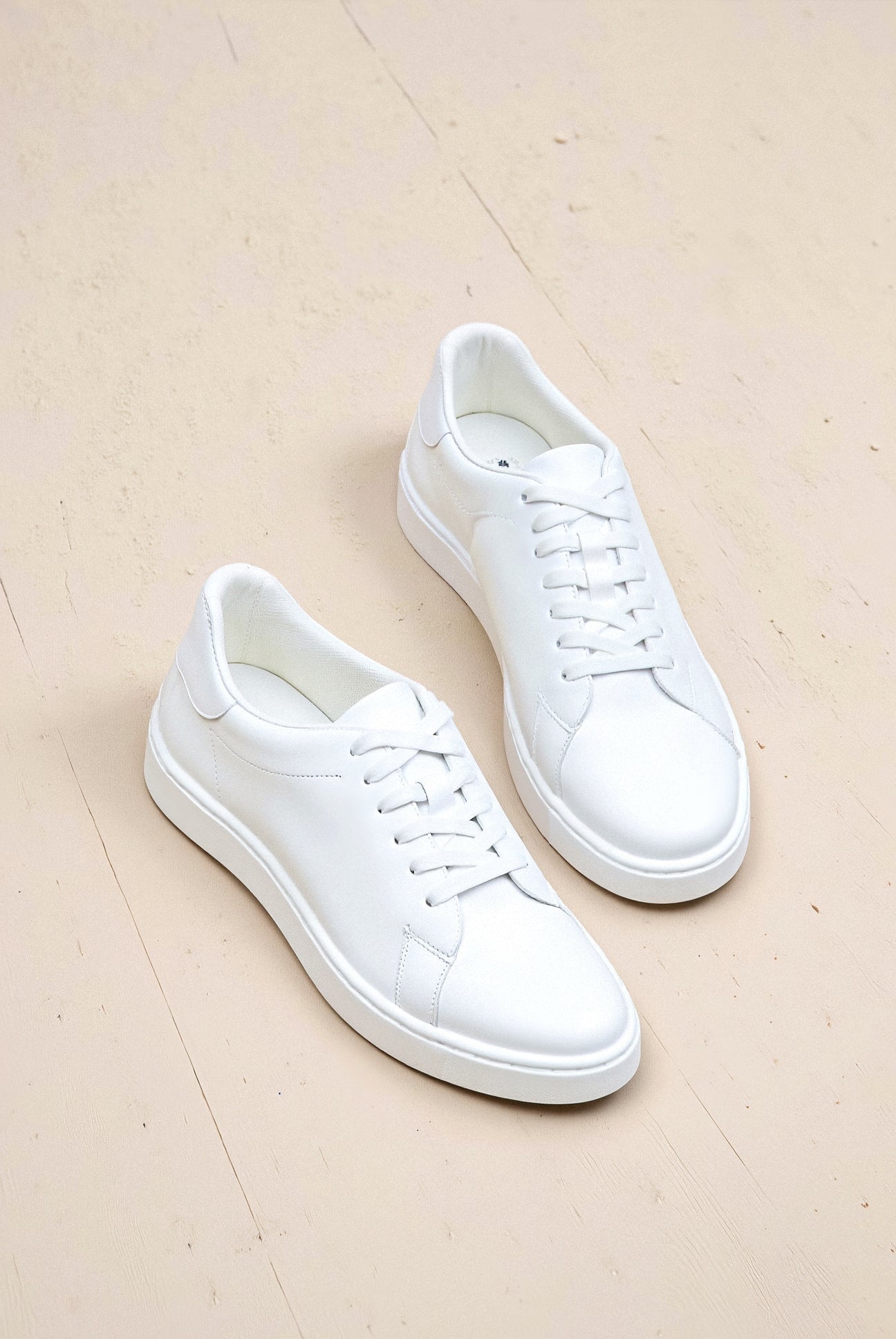 Weiße Sneaker Minimalistisch Elegante Schuhe