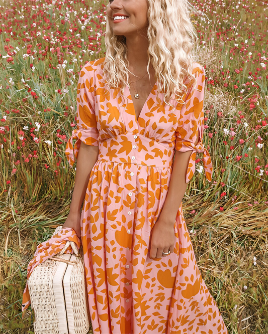 Elegantes orangefarbenes Kleid für Damen von Cyana