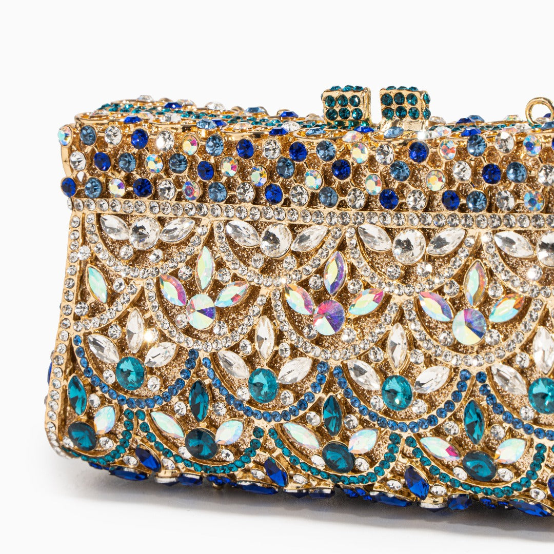 Goldene Clutch mit Kristallen und Strass