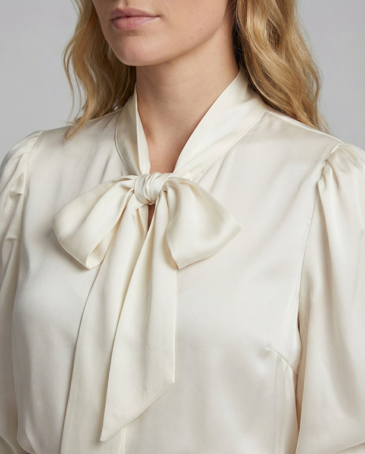 Damen Polo Sweater Elegante Weiße Bluse mit Schleife