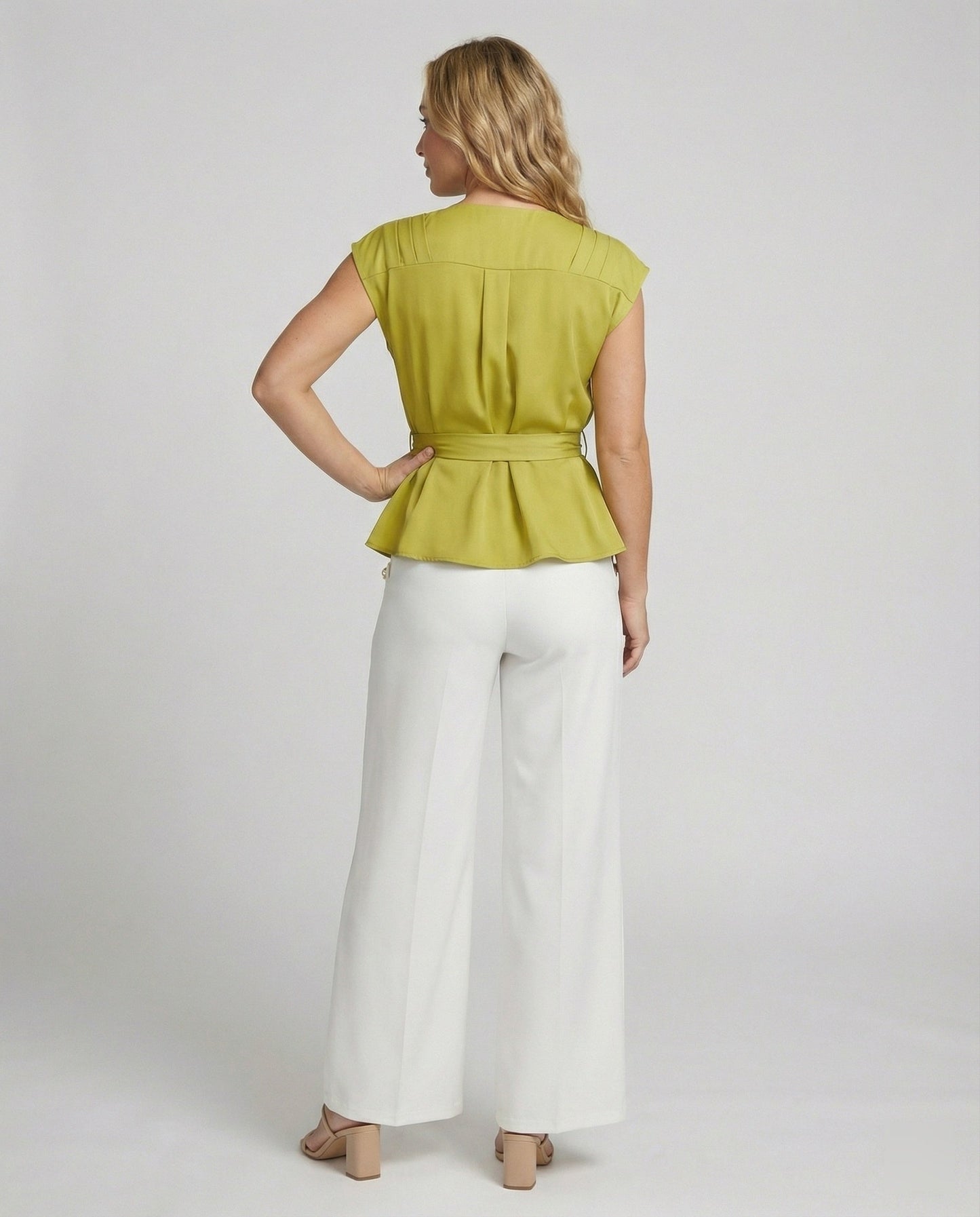Elegantes Zweiteiler Set Wickelbluse mit Gürtel und Palazzo Hose