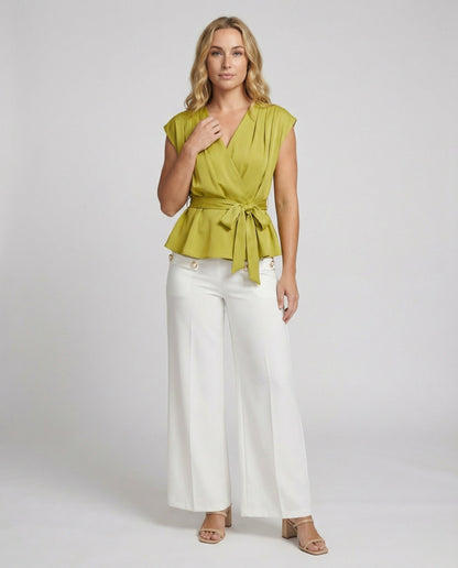 Elegantes Zweiteiler Set Wickelbluse mit Gürtel und Palazzo Hose - BerlinGlamour