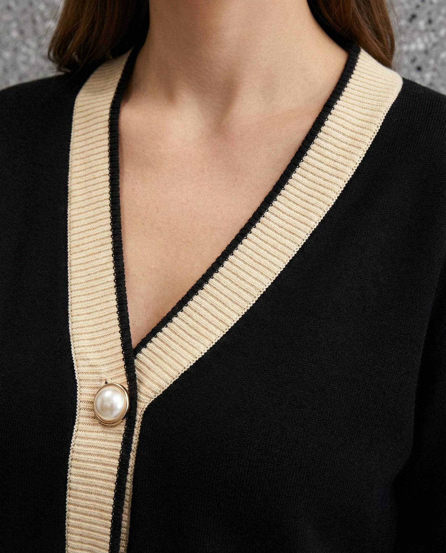 Strickensemble Damen mit V-Ausschnitt Cardigan und Culotte Hose