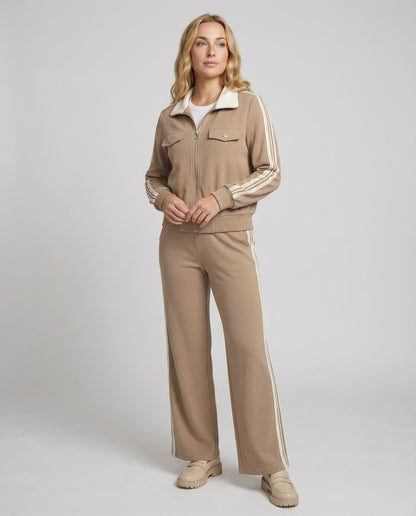 Sportliche Damen-Strickjacke Mit Reißverschluss und Kontrastkragen - BerlinGlamour