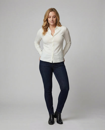 Elegante Frauenbluse mit verdeckten Knöpfen und langen Ärmeln