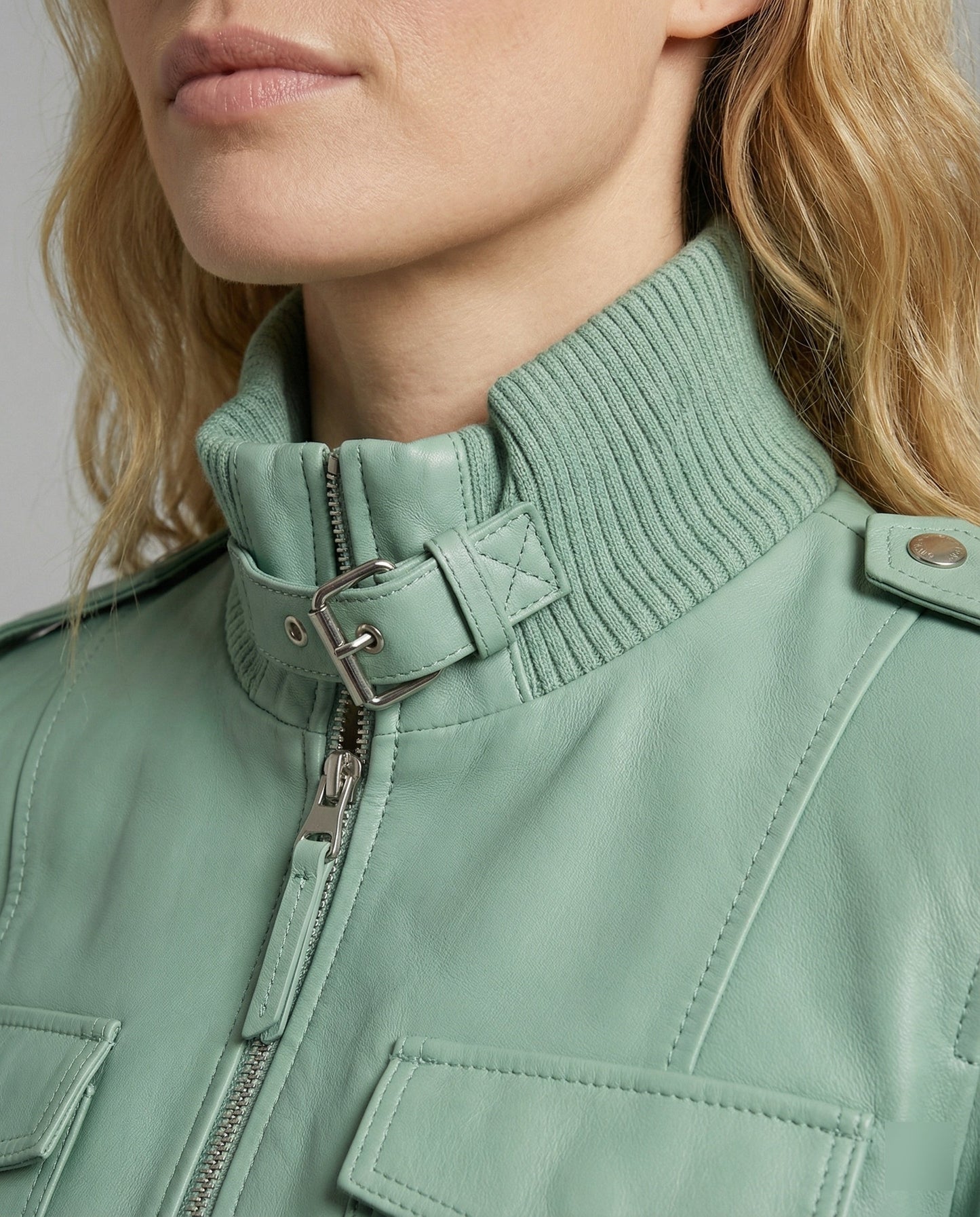 Lederjacke Damen Kurz Stehkragen mit Steppung Modern