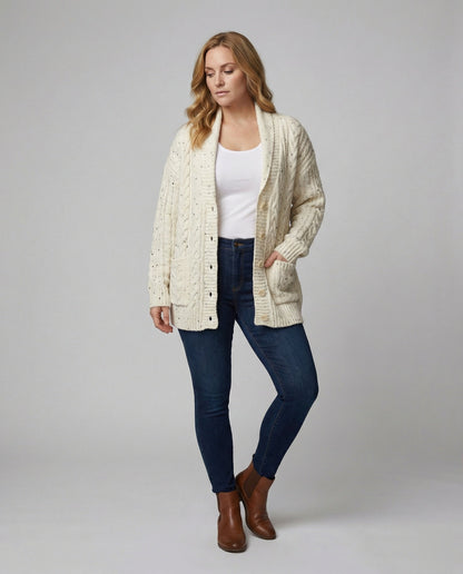 Grobstrick Cardigan Zopfmuster Eingrifftaschen Modern
