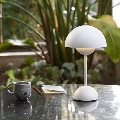 Skandinavische Tischlampe Modern LED Design