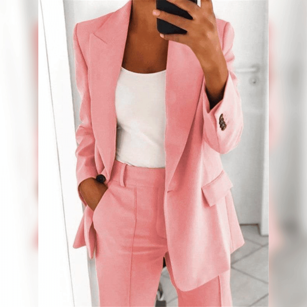 Eleganter Frauenanzug Business Chic Modern