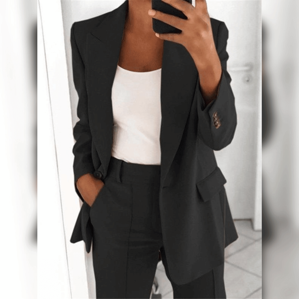 Eleganter Frauenanzug Business Chic Modern - BerlinGlamour