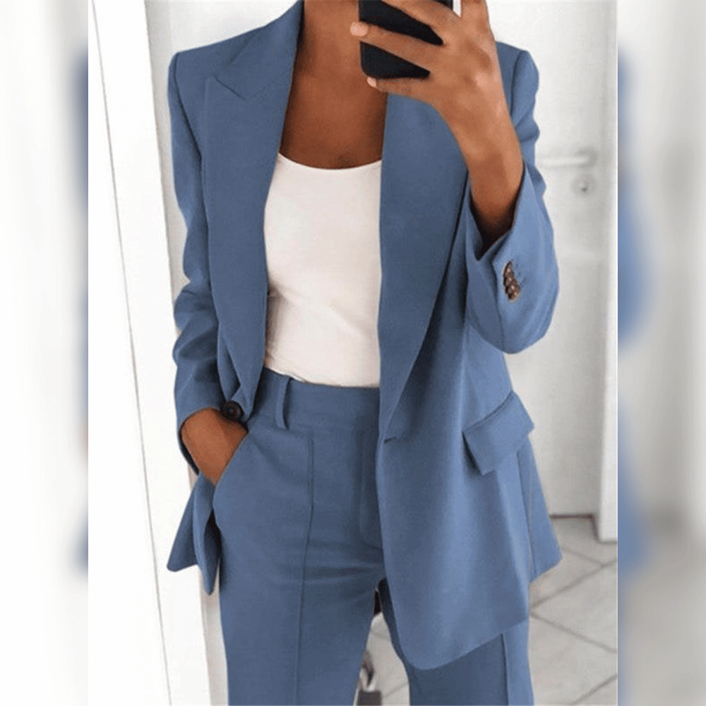 Eleganter Frauenanzug Business Chic Modern
