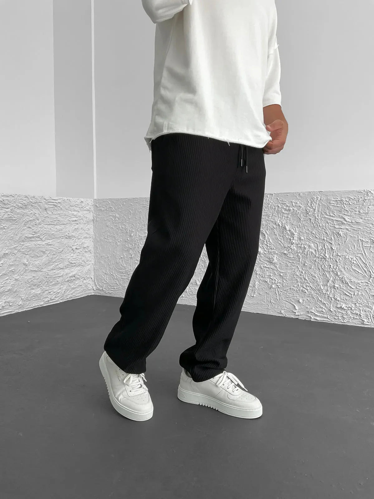 Gerippte Hose – locker sitzende Stretch-Baggy-Hose für Herren mit Kordelzug-Chaps Herrenmode