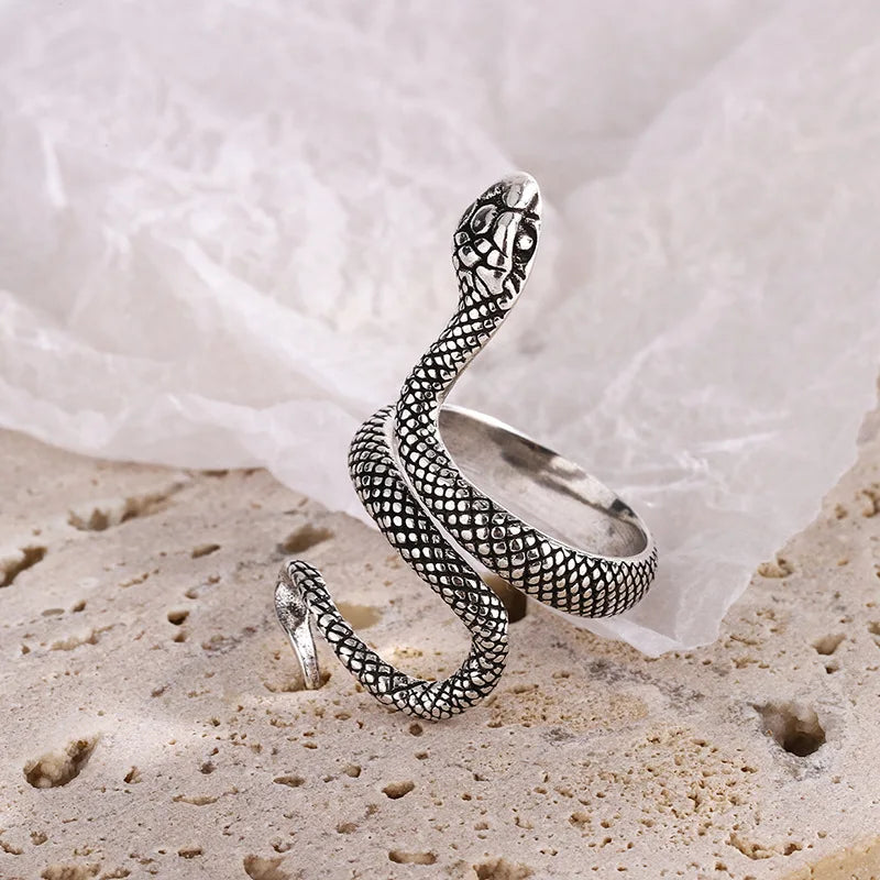 Edelstahl Ring Schlangenmuster Texturiert Modern