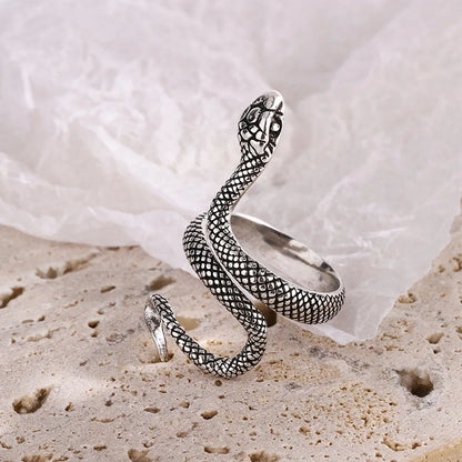 Edelstahl Ring Schlangenmuster Texturiert Modern