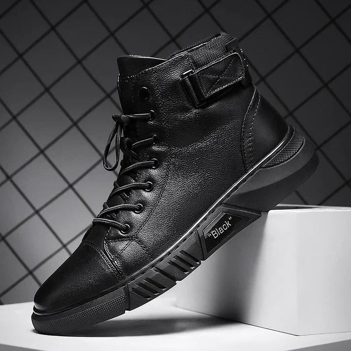 Schwarze Lederschuhe Damen Stil Heidi Chic - BerlinGlamour