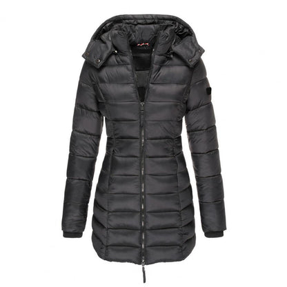 Aurelia Steppjacke in Schwarz mit Kapuze – Frontansicht