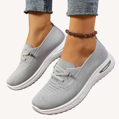 Hellgraue orthopädische Slip-On-Sneakers für Damen | Loravelle 2