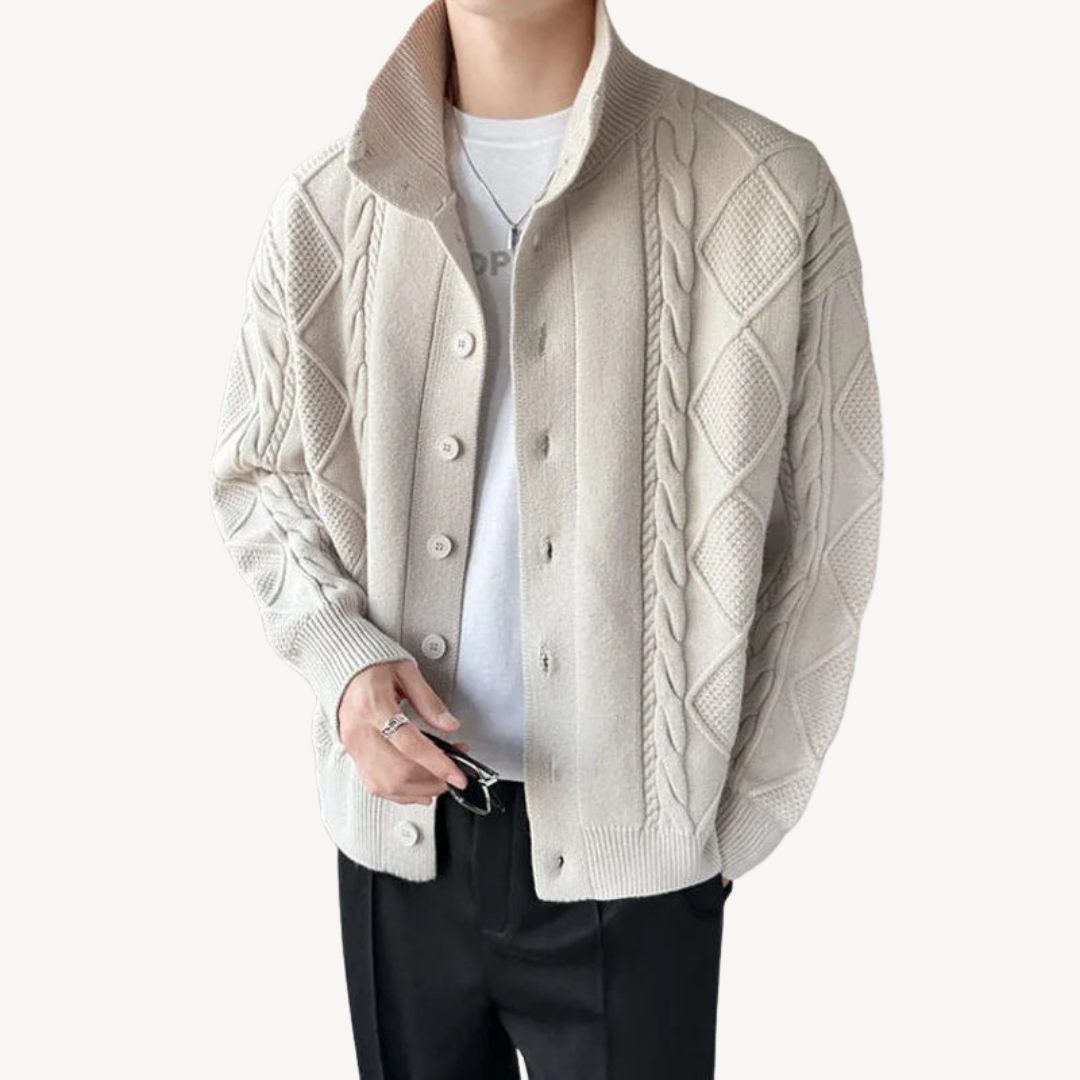 Herren-Strickjacke mit Zopfmuster | Loravelle 1
