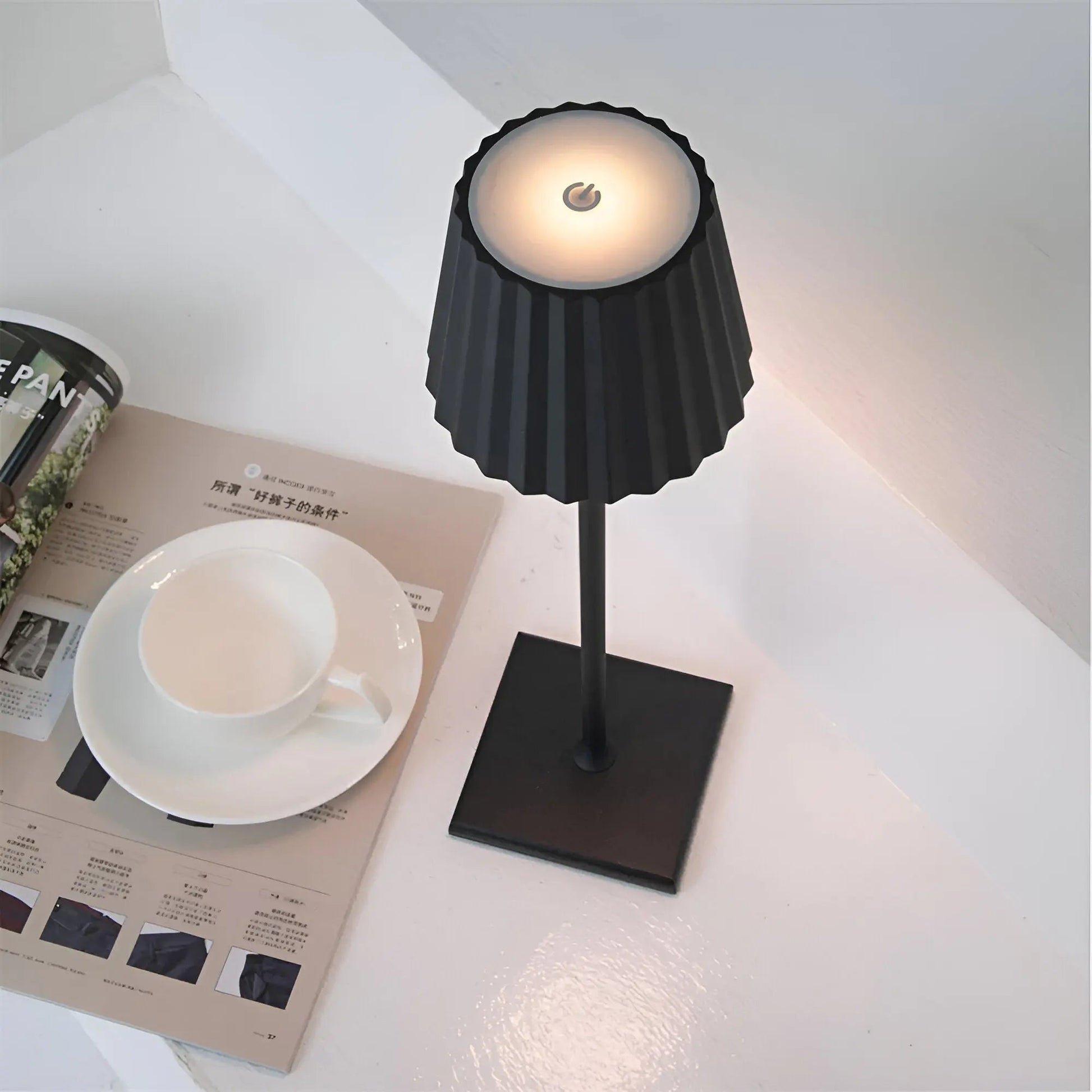 Zendoo | Dimmbare, wiederaufladbare, kabellose LED-Tischlampe Zendoo.de