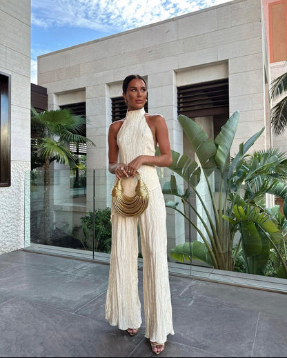 Eleganter Damen-Zweiteiler mit Neckholder und Weite Hose