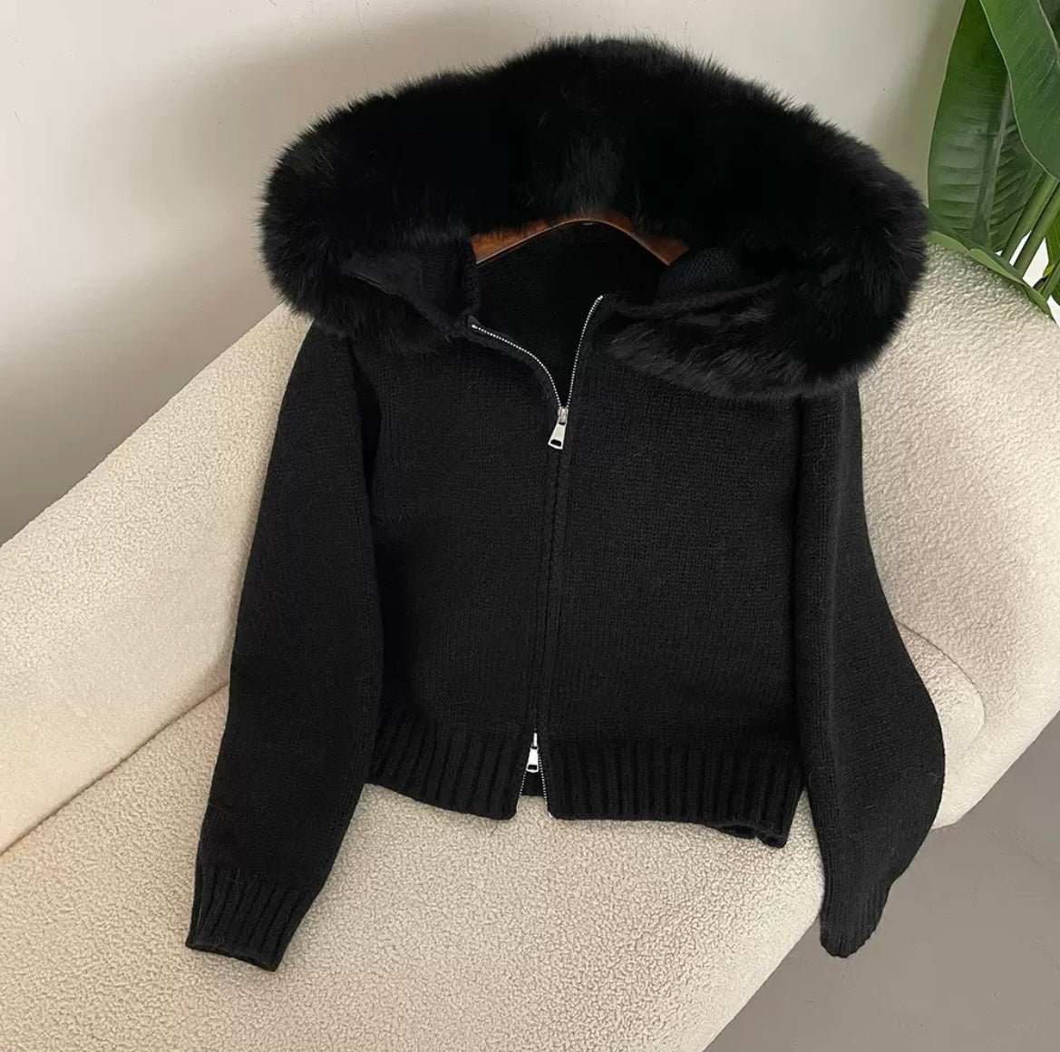 Elegante Strickjacke mit Fellkragen Damen