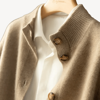 Kaschmir-Pullover mit Button-Down-Kragen | Loravelle 6