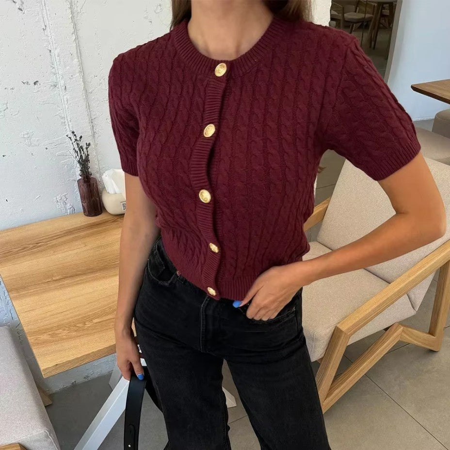 Kurzärmlige Strickjacke für Damen mit Knopfverschluss 3