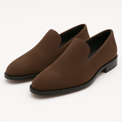 LUXEOUTFIT | Moderne klassische Wildleder-Loafer 3