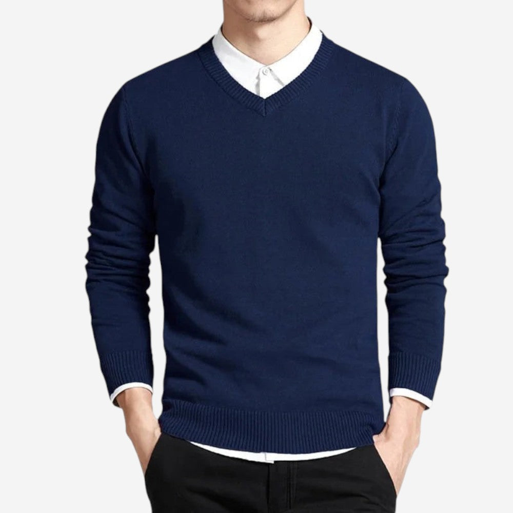 LUXEOUTFIT | Schmaler Pullover mit V-Ausschnitt 3