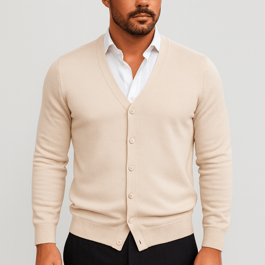 LUXEOUTFIT | Strickjacke mit V-Ausschnitt und Knöpfen 0