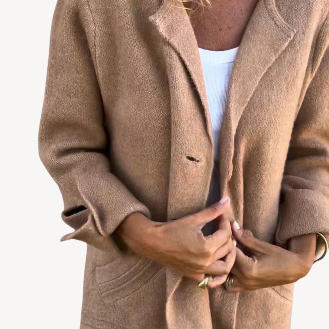 Langer Mantel aus Wollmischung für Damen mit Knopfleiste vorne | Loravelle 7