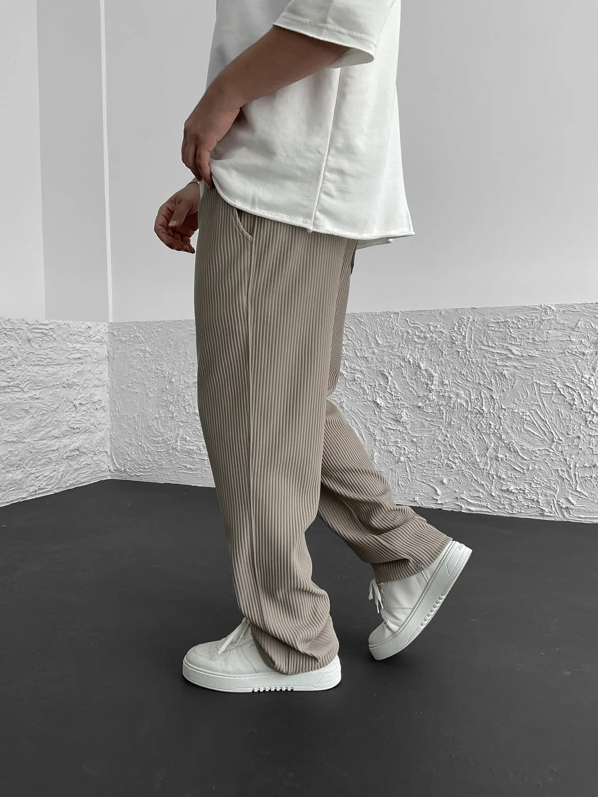 Locker sitzende Hosen – Lässige Herrenhose mit geradem Bein und Kordelzug-Chaps Herrenmode