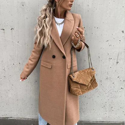 Avelena: Luxurious Tweed Jacket with Plaid Design