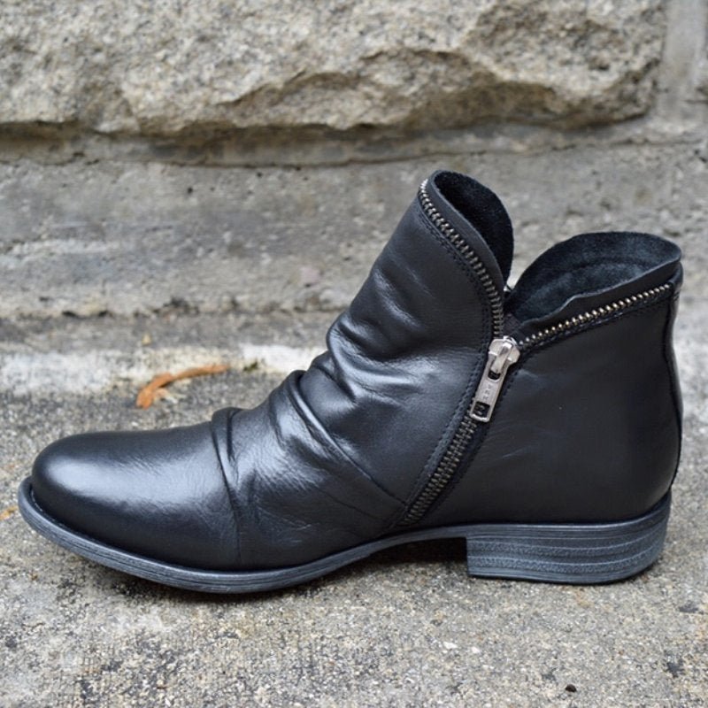 Schmale Stiefeletten aus Glattleder mit Reißverschluss