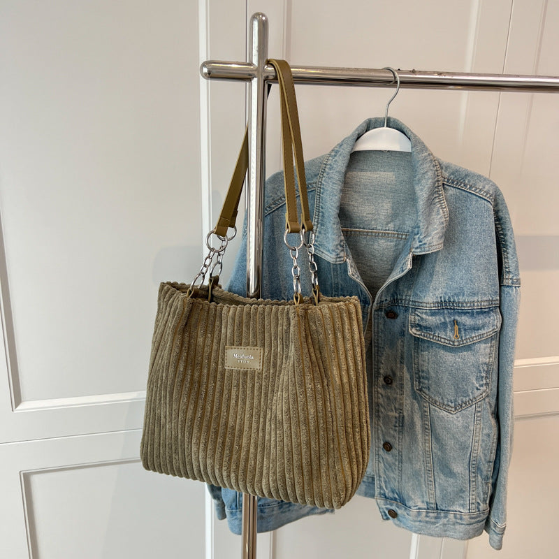 Große Damen Tasche aus Cord Stoff Chic und Geräumig - BerlinGlamour