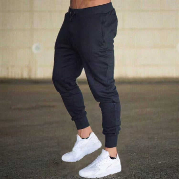 Herren Jogginghose mit modernem Schnitt und elastischem Bund. - BerlinGlamour
