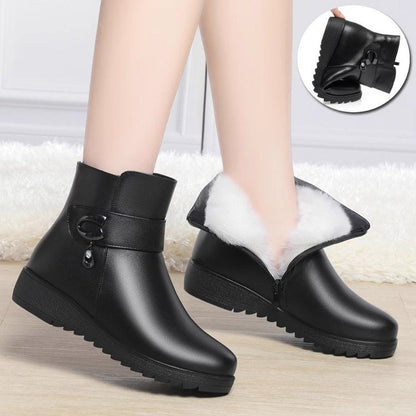 Damen Winterstiefel Gefüttert Schnallen Detail Warm - BerlinGlamour
