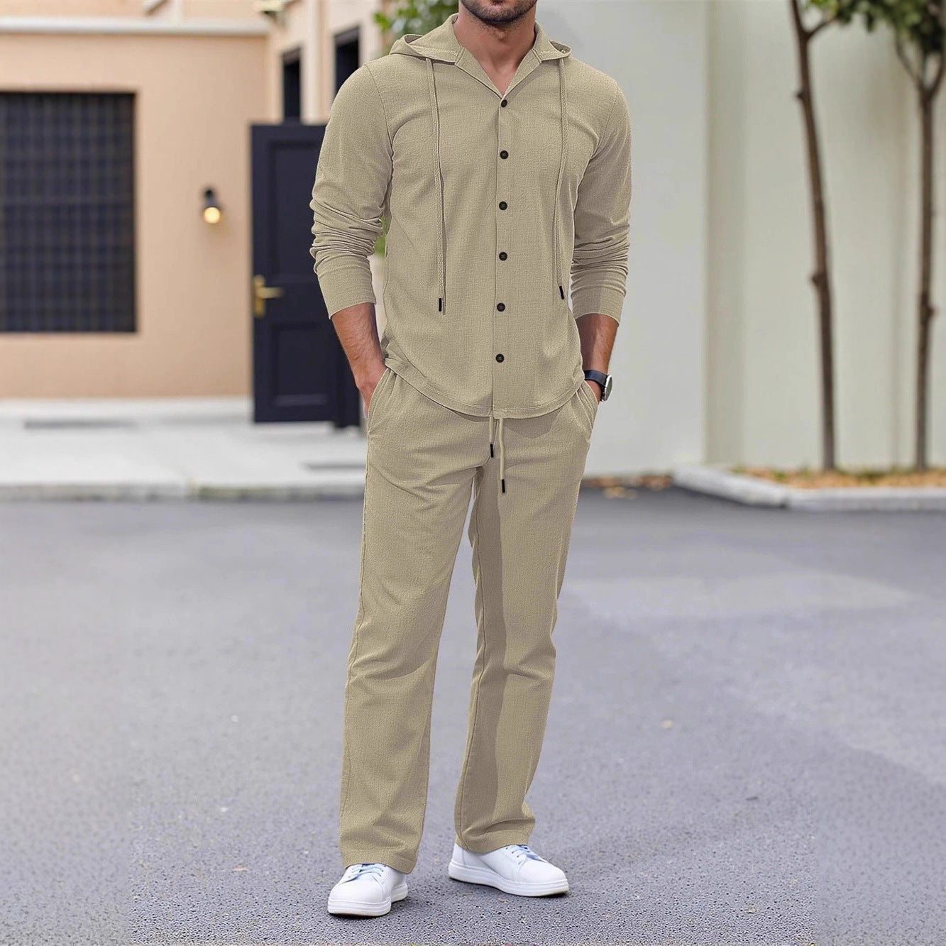 Herren Freizeit Outfit mit Kapuze und Taschen Sportlich